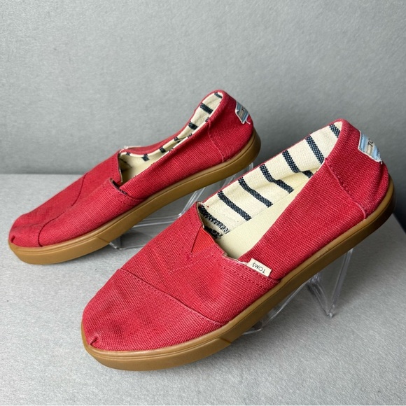 Tom’s Women’s Classic Red Wrap Style Slip In Comfort Flats Brown Sole size W7 - Picture 5 of 10